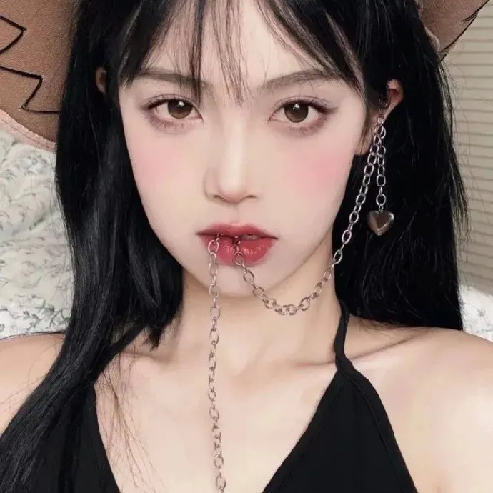 好莱坞诈骗女王